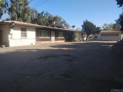 901 E Bobier Dr, Vista, CA 92084 photo 2