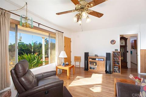 1706 Acacia Ln, Fallbrook, CA 92028 photo 3