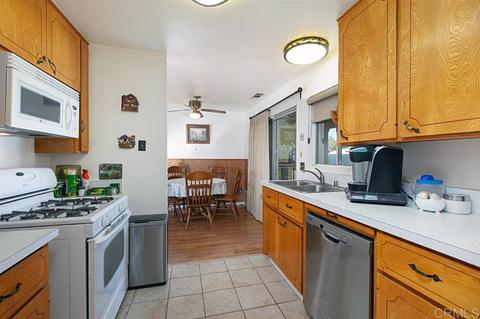 1706 Acacia Ln, Fallbrook, CA 92028 photo 8