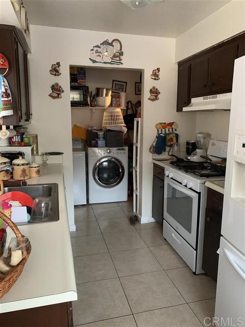 901 Arcadia Ave, Vista, CA 92084 photo 2