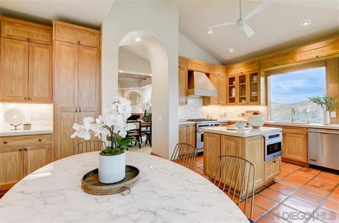 17 Stonepointe Dr, Escondido, CA 92025 photo 10