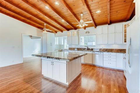 3679 Fairview Dr, Vista, CA 92084 photo 7