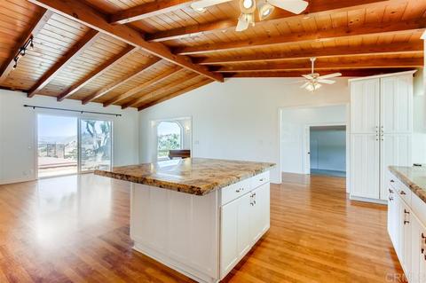 3679 Fairview Dr, Vista, CA 92084 photo 8