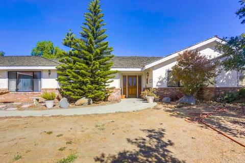 1444 Sycamore Dr, Fallbrook, CA 92028 photo 2