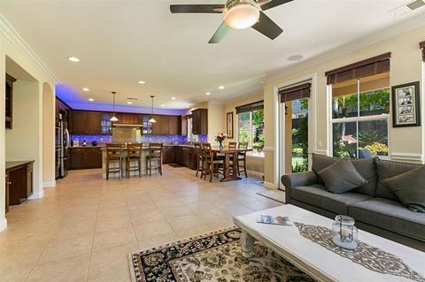 6246 Topiary, Carlsbad, CA 92009 photo 7