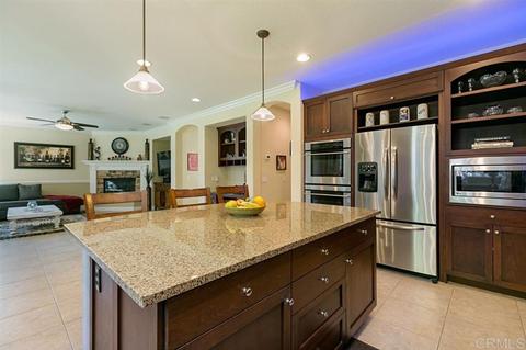 6246 Topiary, Carlsbad, CA 92009 photo 9
