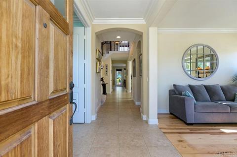 6246 Topiary, Carlsbad, CA 92009 photo 4