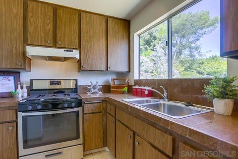 1402 Temple Hts, Oceanside, CA 92056 photo 11