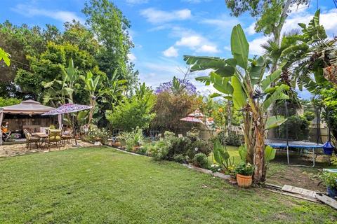 754 Saxony Rd, Encinitas, CA 92024 photo 2
