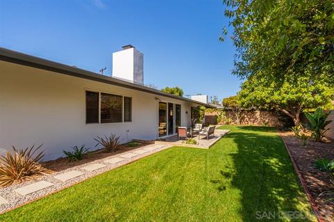 8841 Nottingham Pl, La Jolla, CA 92037 photo 23
