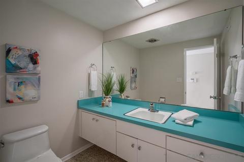 8841 Nottingham Pl, La Jolla, CA 92037 photo 22