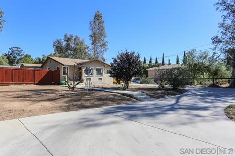 924 7th St, Ramona, CA 92065 photo 2
