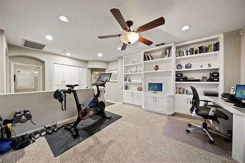 8172 Gilman Ct, La Jolla, CA 92037 photo 19