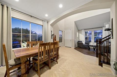8172 Gilman Ct, La Jolla, CA 92037 photo 11