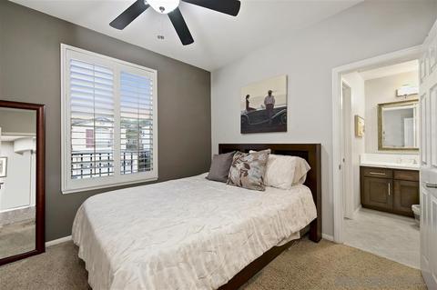 8172 Gilman Ct, La Jolla, CA 92037 photo 16