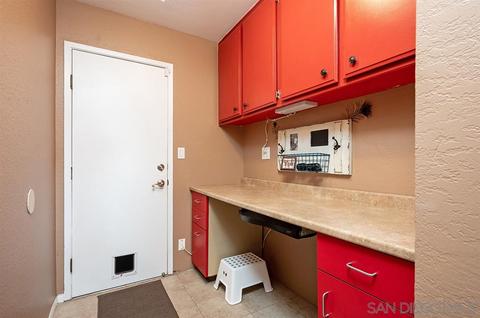 10047 Canyonview Ct, Spring Valley, CA 91977 photo 17