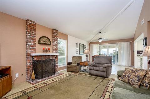 10047 Canyonview Ct, Spring Valley, CA 91977 photo 4
