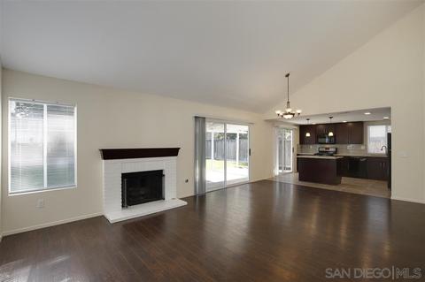 326 Holiday Way, Oceanside, CA 92057 photo 2