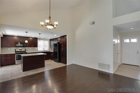 326 Holiday Way, Oceanside, CA 92057 photo 6