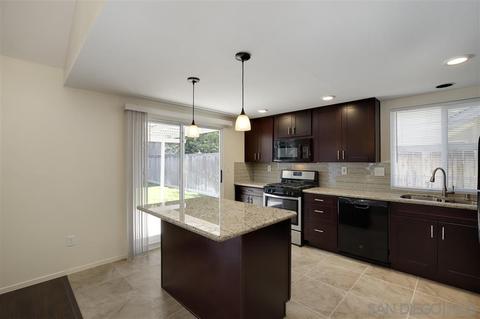326 Holiday Way, Oceanside, CA 92057 photo 8