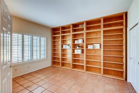 2099 Roberts Pl, Escondido, CA 92029 photo 3