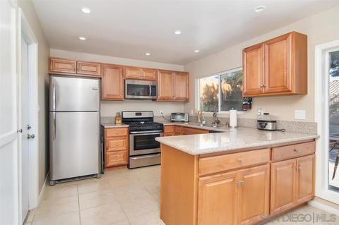 9617 Cambury Dr, Santee, CA 92071 photo 4