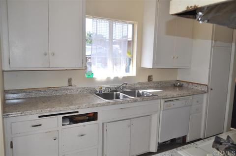 818 N Cedar St, Escondido, CA 92026 photo 9