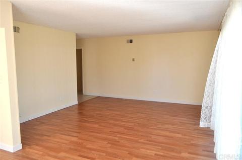818 N Cedar St, Escondido, CA 92026 photo 5