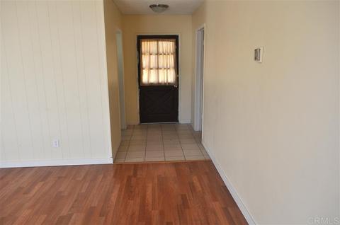 818 N Cedar St, Escondido, CA 92026 photo 4