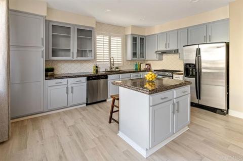 130 Venetia, Oceanside, CA 92057 photo 4