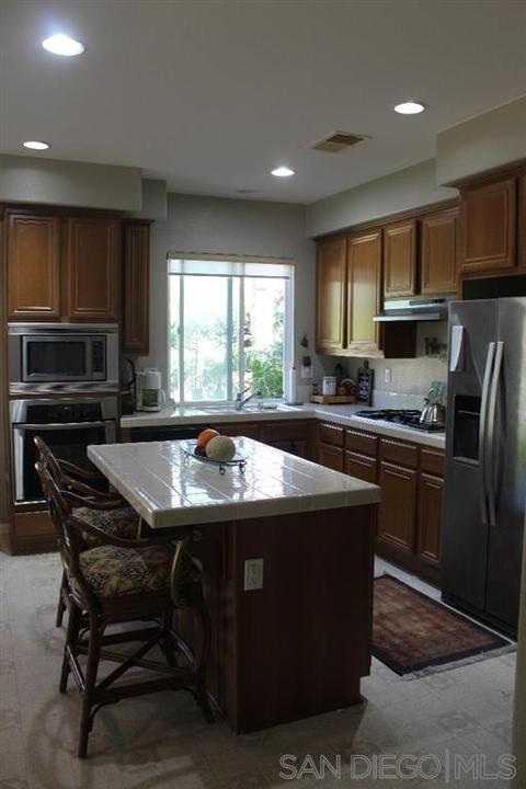 3563 Pebble St, Carlsbad, CA 92010 photo 6