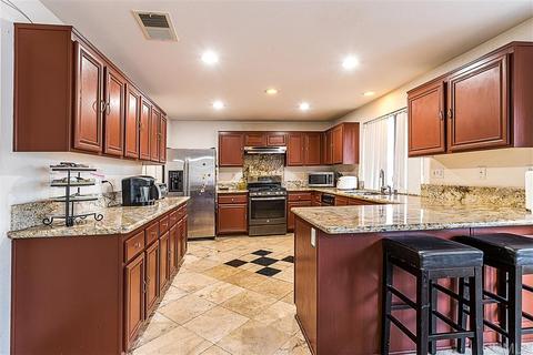 4524 Arbor Glen Way, Oceanside, CA 92057 photo 2