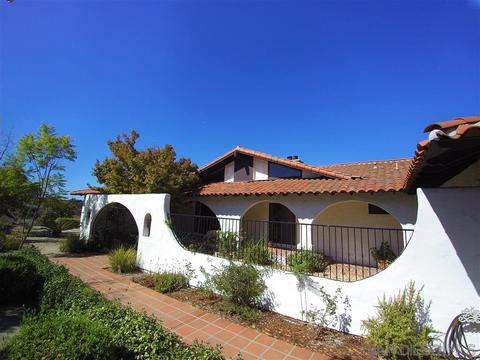1636 Macadamia Dr, Fallbrook, CA 92028 photo 2