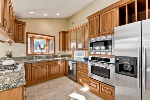 3151 Mount Whitney Rd, Escondido, CA 92029 photo 5