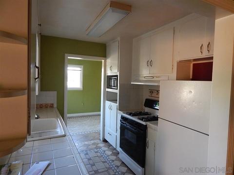 1927 Glenridge Rd, Escondido, CA 92027 photo 3
