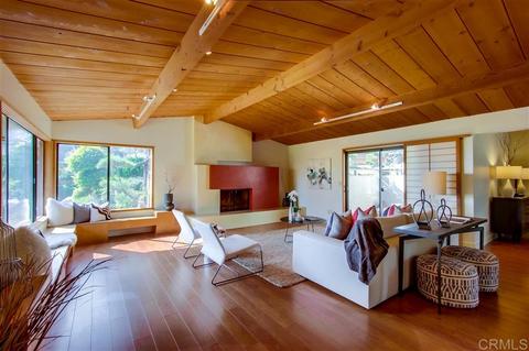 465 Glencrest Dr, Solana Beach, CA 92075 photo 1