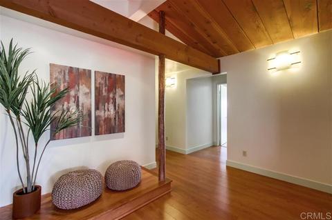 465 Glencrest Dr, Solana Beach, CA 92075 photo 5