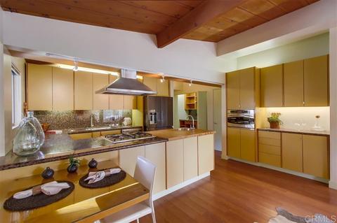 465 Glencrest Dr, Solana Beach, CA 92075 photo 4
