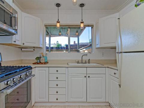 10214 Princess Sarit Way, Santee, CA 92071 photo 1