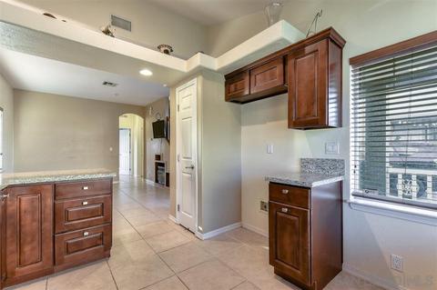 301 Brotherton Gln, Escondido, CA 92025 photo 8