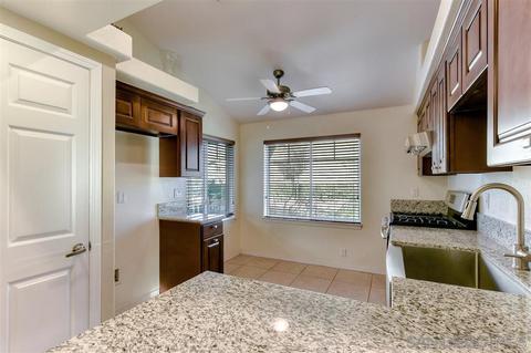 301 Brotherton Gln, Escondido, CA 92025 photo 3