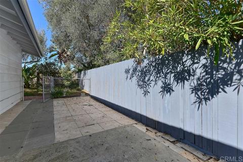 8696 Nottingham Pl, La Jolla, CA 92037 photo 24