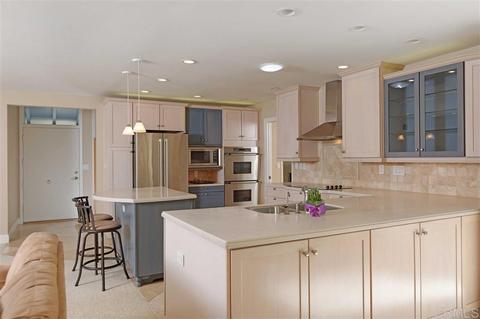 8696 Nottingham Pl, La Jolla, CA 92037 photo 12