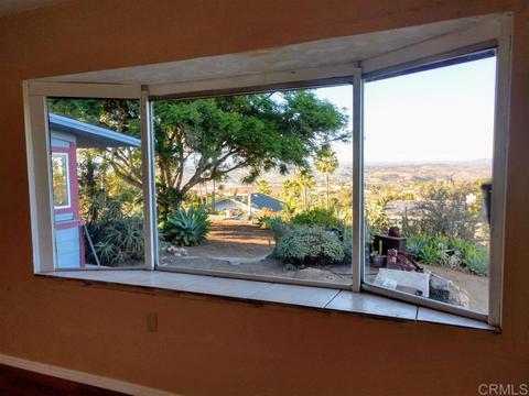 2901 Harris, Vista, CA 92084 photo 4