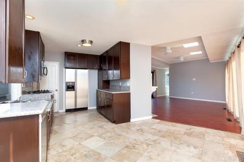 601 W Circle Dr, Solana Beach, CA 92075 photo 6