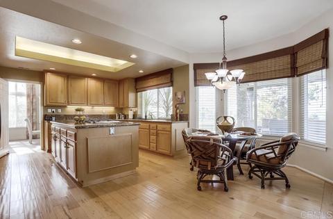 1579 Greenridge Dr, Vista, CA 92081 photo 5