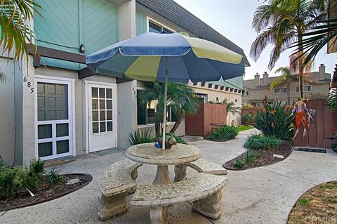 683 Seacoast Dr, Imperial Beach, CA 91932 photo 4