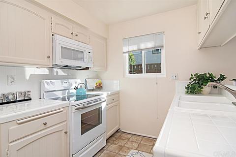 683 Seacoast Dr, Imperial Beach, CA 91932 photo 12