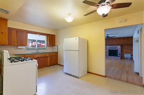 1064 Olive Ave, Vista, CA 92083 photo 8