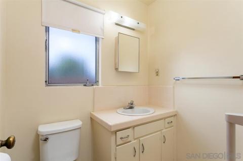 1064 Olive Ave, Vista, CA 92083 photo 12